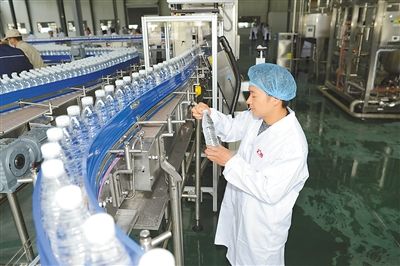西藏天然飲用水產(chǎn)業(yè) 舌尖上 的經(jīng)濟(jì)增長極