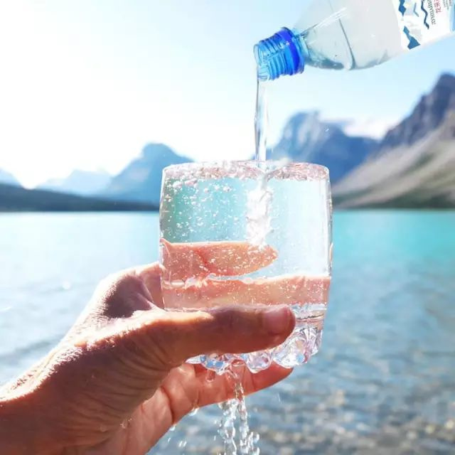 白開水、純凈水、礦泉水、天然水哪個更適合長期飲用?